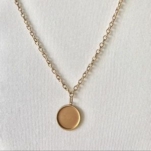 Gold Circle Pendent Necklace